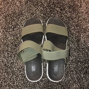 Steve Madden Green Sandals